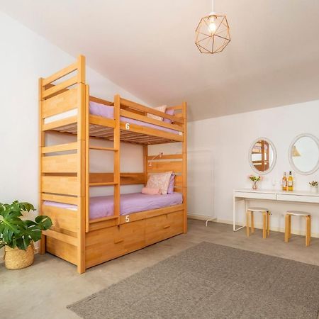Female Hostel 파로 외부 사진